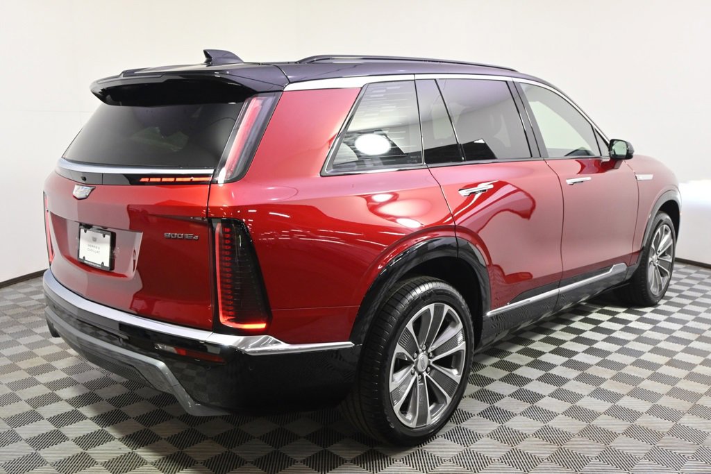 New 2026 Cadillac Vistiq Luxury w/ LPO, Floor Liner Package image 7