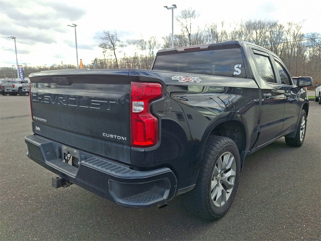 Used 2020 Chevrolet Silverado 1500 Custom w/ Custom Value Package image 4