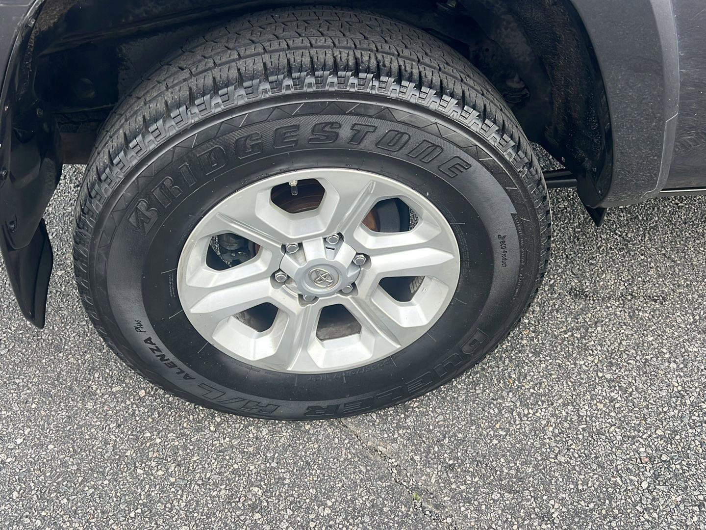 Used 2016 Toyota 4Runner SR5 image 39