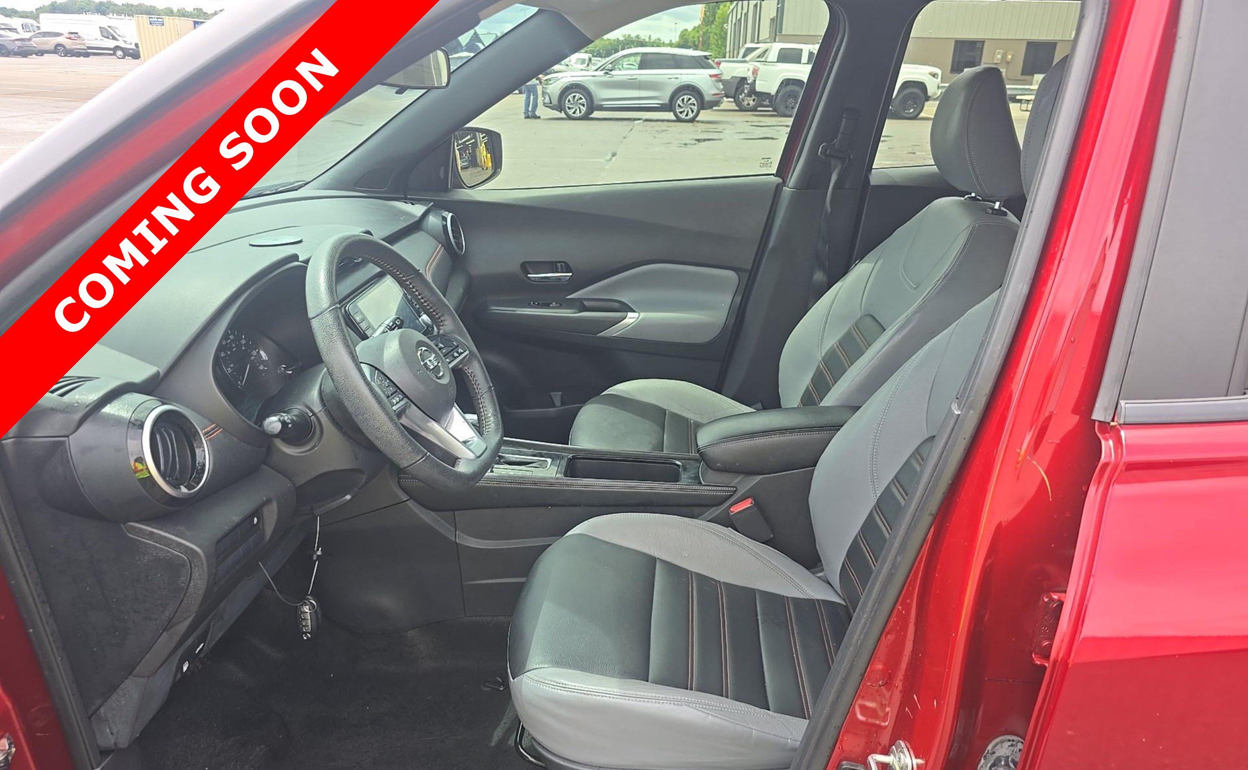 Used 2021 Nissan Kicks SR w/ SR Premium Package FWD image 6