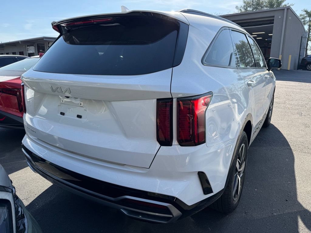 Certified 2023 Kia Sorento S image 6