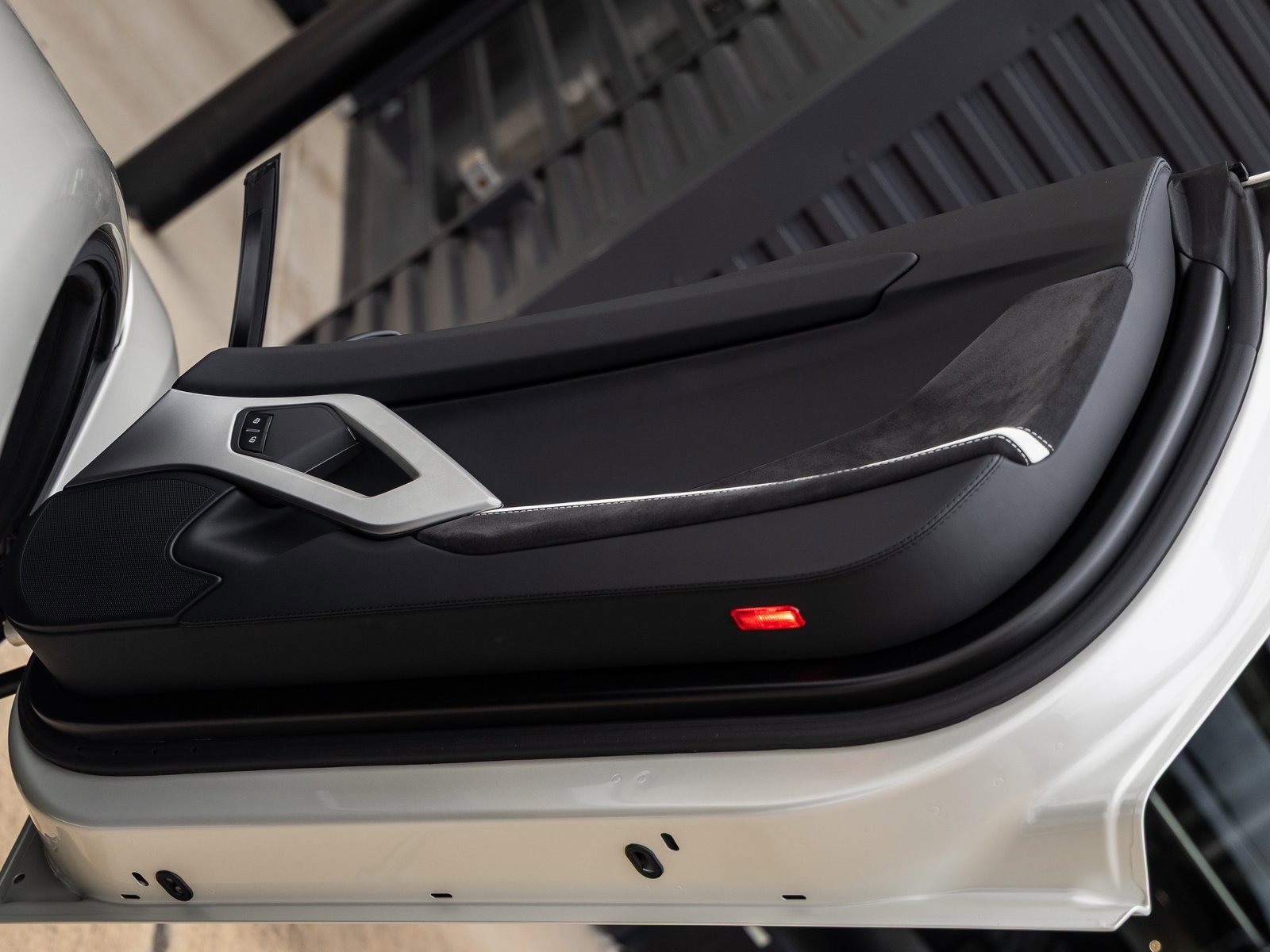 Used 2018 Lamborghini Aventador S image 41