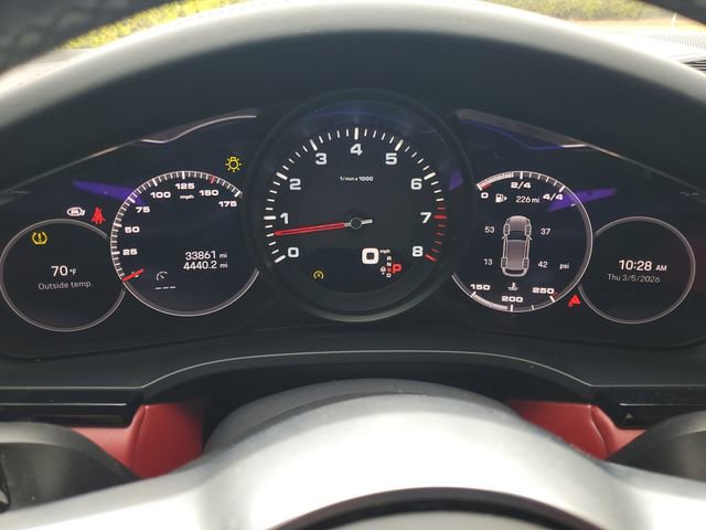 Used 2022 Porsche Cayenne Platinum Edition image 25