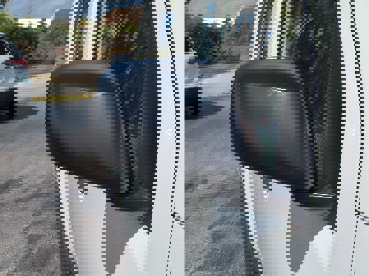 Used 2019 Nissan Frontier SV image 12