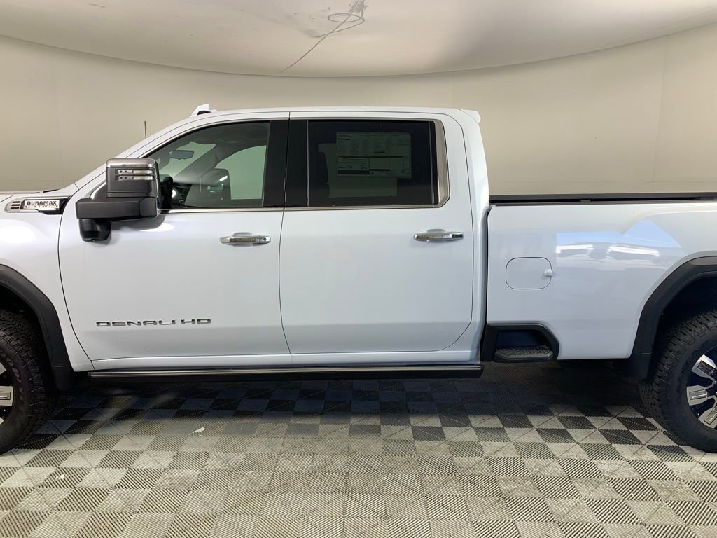 New 2026 GMC Sierra 3500 Denali w/ Denali Reserve Package image 8