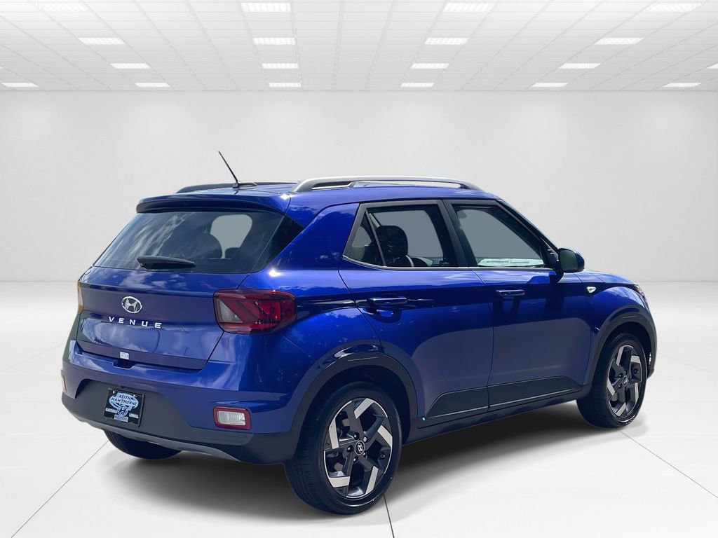 New 2025 Hyundai Venue SEL image 6