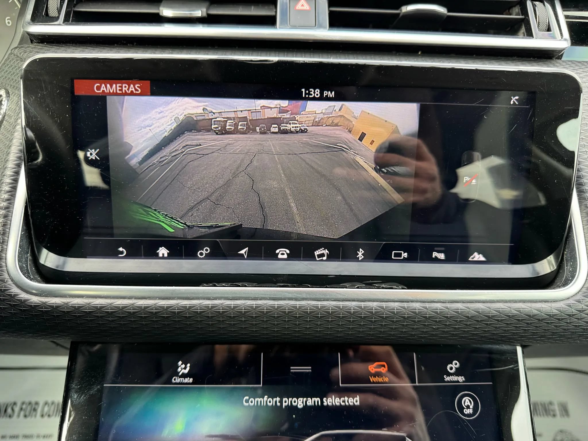 Used 2020 Land Rover Range Rover Velar S AWD/4WD image 26