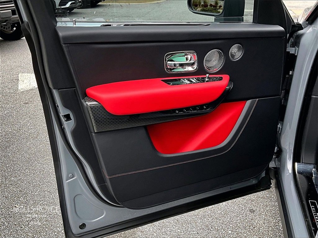 Certified 2024 Rolls-Royce Cullinan Black Badge image 22
