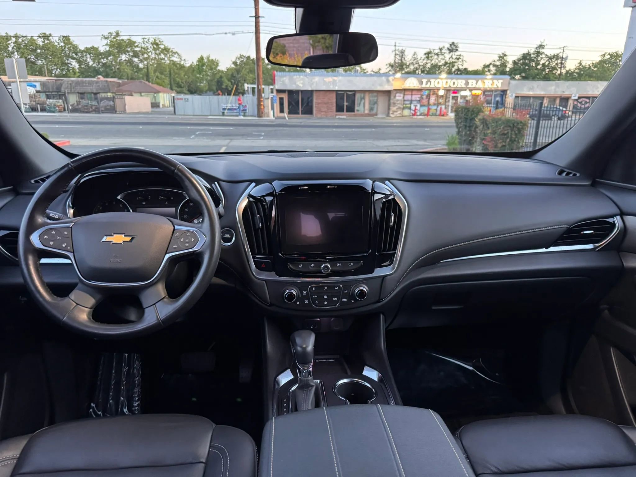 Used 2022 Chevrolet Traverse LT w/ LPO, Floor Liner Package image 21