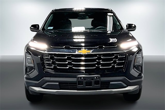 Used 2025 Chevrolet Equinox LT image 2