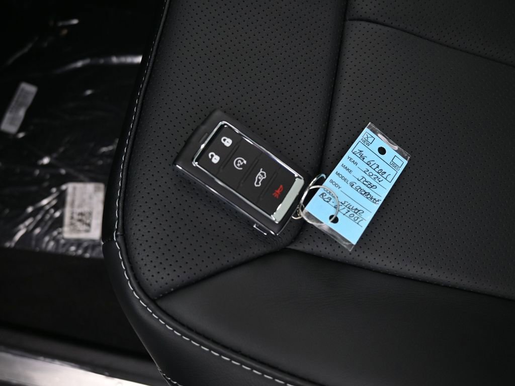 Used 2024 Jeep Grand Cherokee L Overland image 18