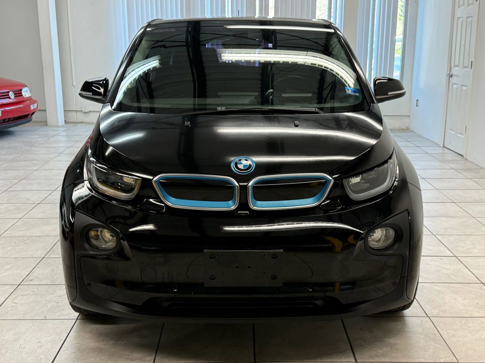 Used 2017 BMW i3 image 2