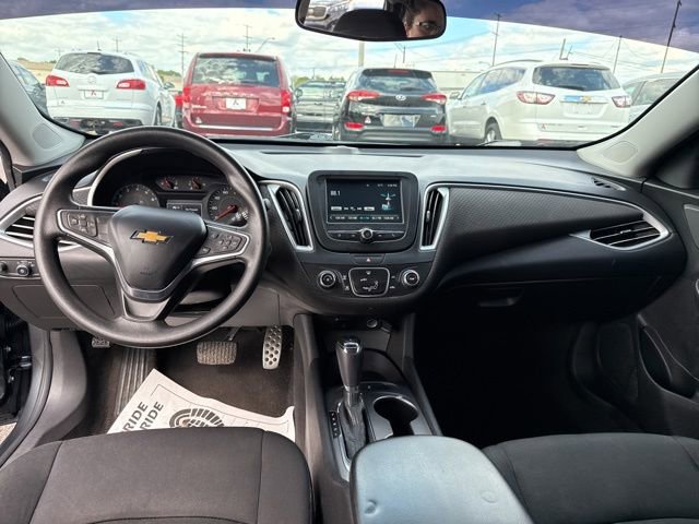 Used 2017 Chevrolet Malibu LS FWD image 12
