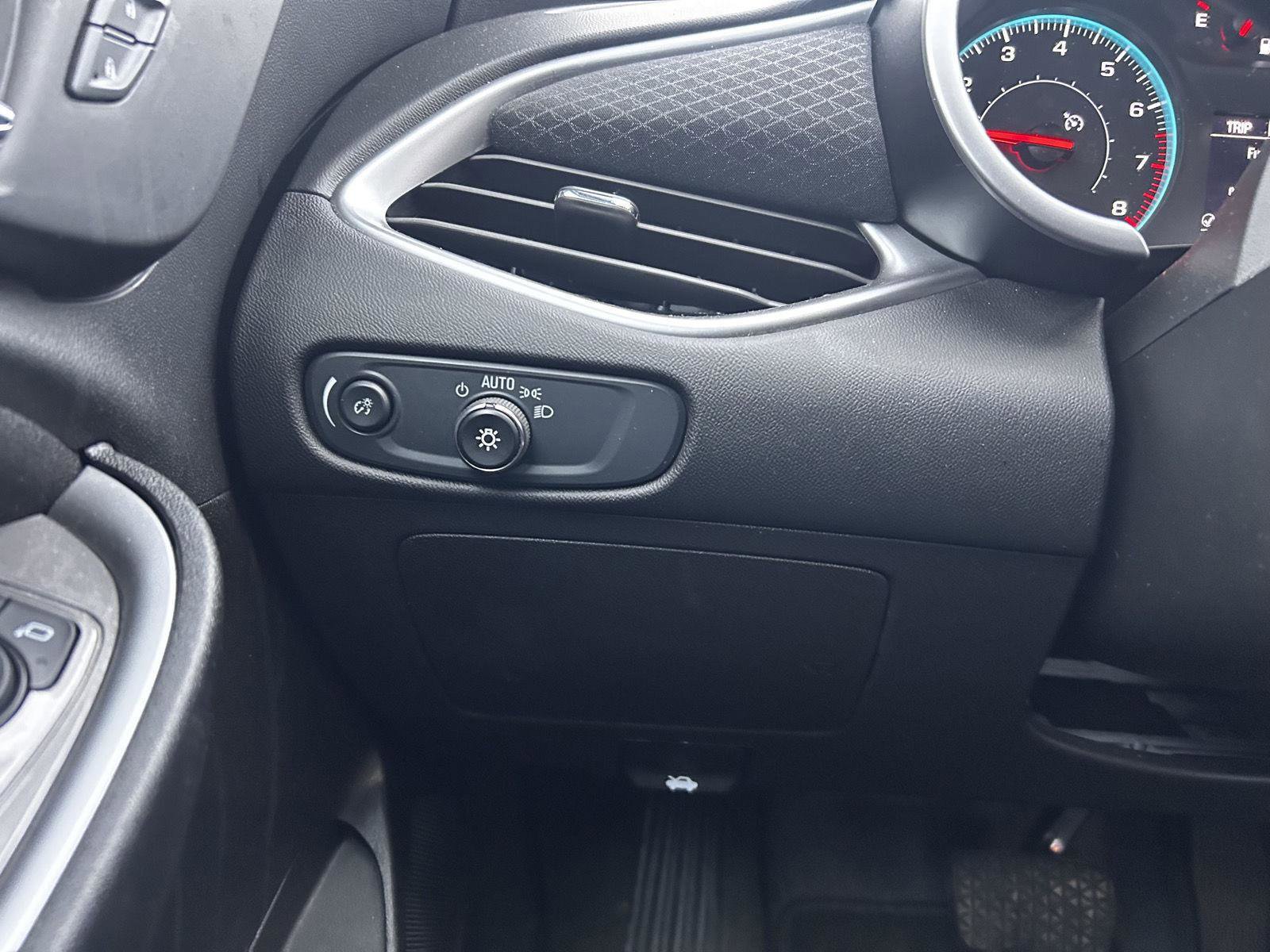 Used 2025 Chevrolet Malibu LS image 22