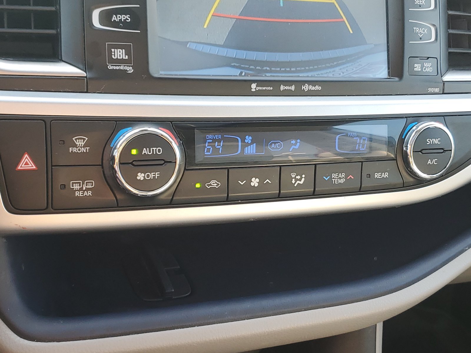 Certified 2018 Toyota Highlander Limited AWD/4WD image 30