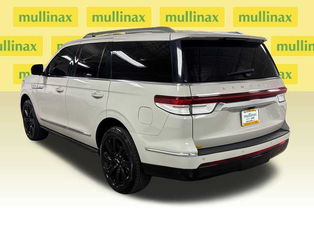 Used 2022 Lincoln Navigator Reserve AWD/4WD image 17