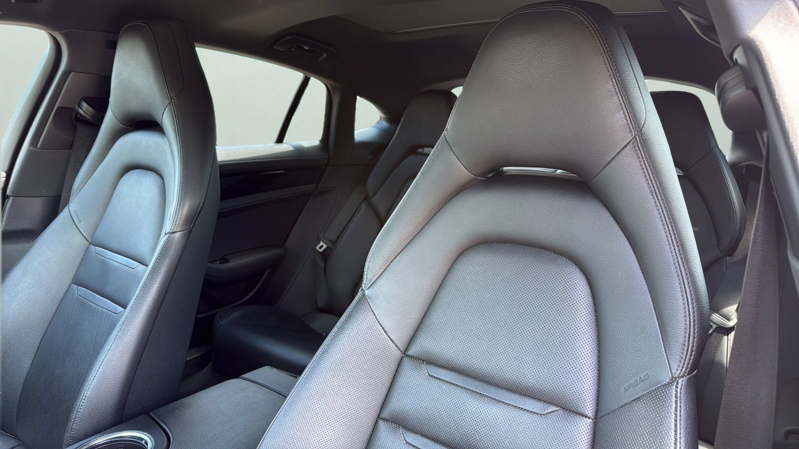 Used 2019 Porsche Panamera 4 AWD/4WD image 9