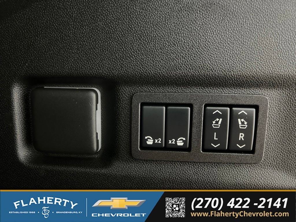 Used 2026 Chevrolet Suburban Premier AWD/4WD image 22