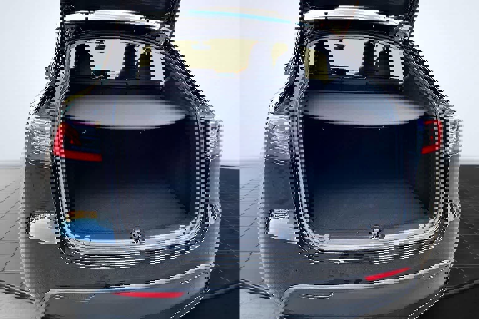 Used 2023 Tesla Model Y Long Range image 19