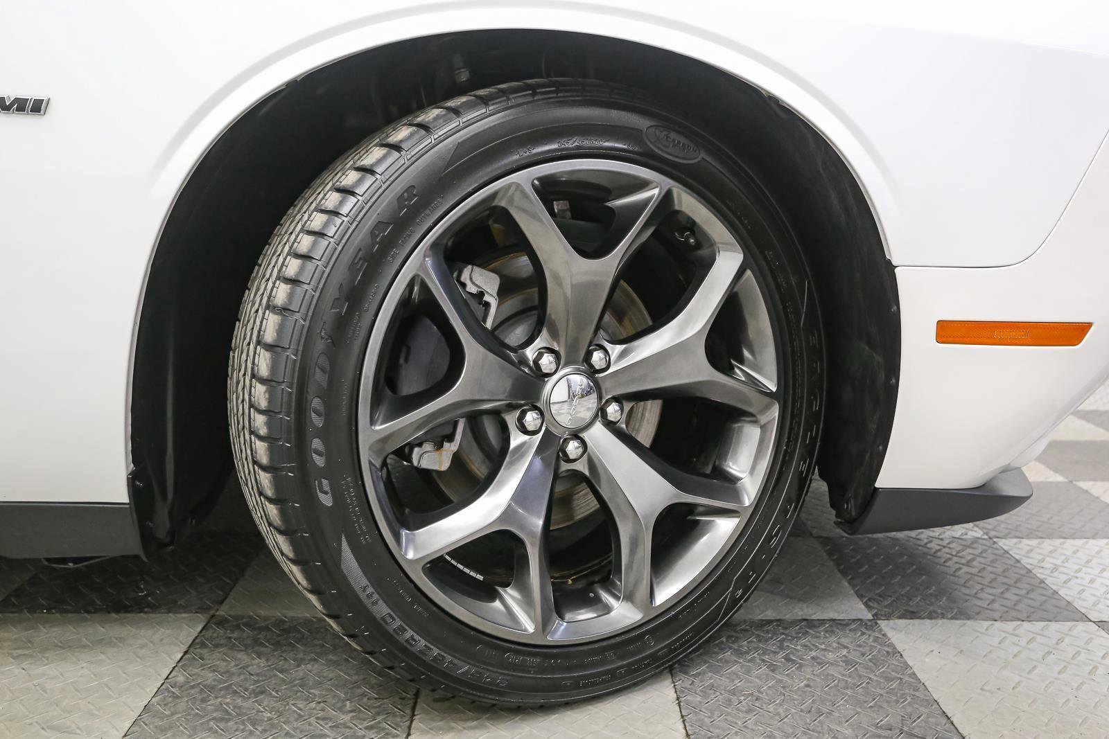 Used 2015 Dodge Challenger R/T Plus image 18