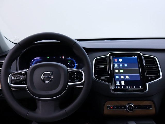 New 2025 Volvo XC90 T8 Plus w/ Protection Package Premier AWD/4WD image 20