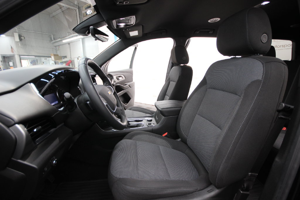 Used 2023 Chevrolet Traverse LT FWD image 13