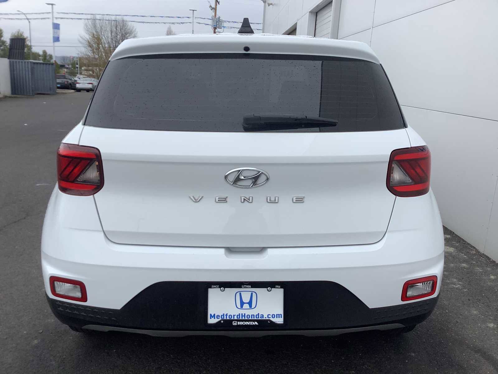 Used 2022 Hyundai Venue SE FWD image 5