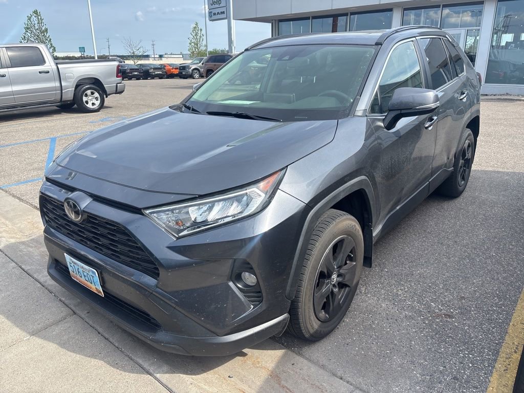 Used 2019 Toyota RAV4 XLE w/ Convenience Package AWD/4WD image 3