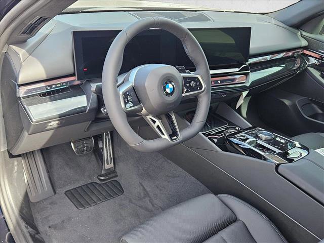 Used 2026 BMW 530i w/ M Sport Package RWD image 9
