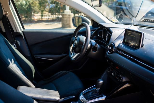 Used 2017 Toyota Yaris iA image 24