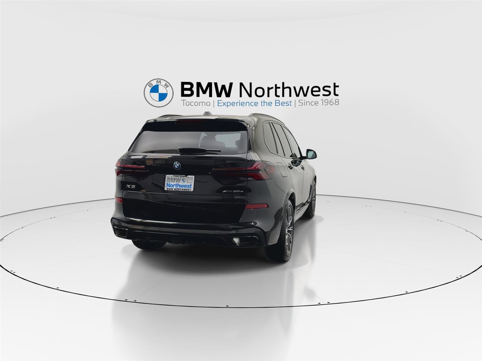 New 2026 BMW X5 xDrive50e w/ M Sport Package image 2