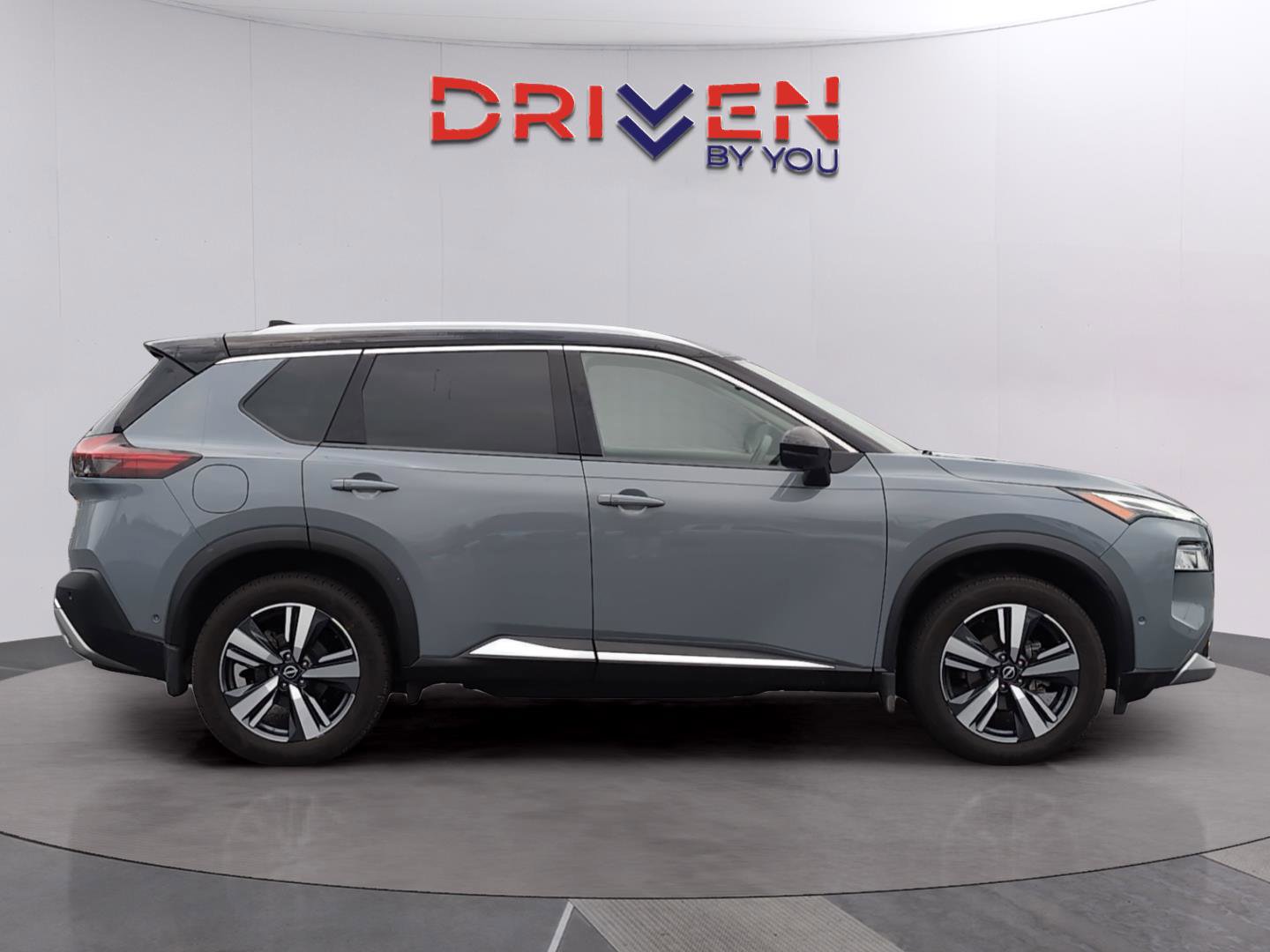 Used 2022 Nissan Rogue Platinum w/ Head-Up Display Package image 6