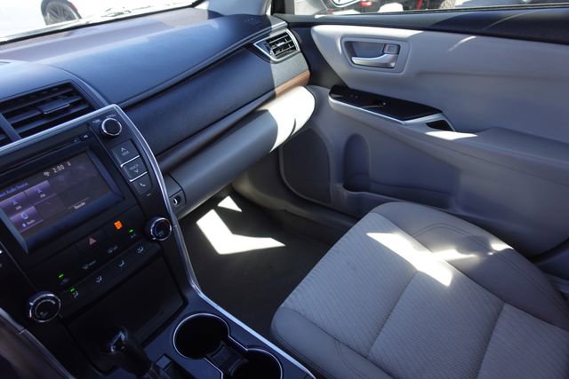 Certified 2017 Toyota Camry LE image 21