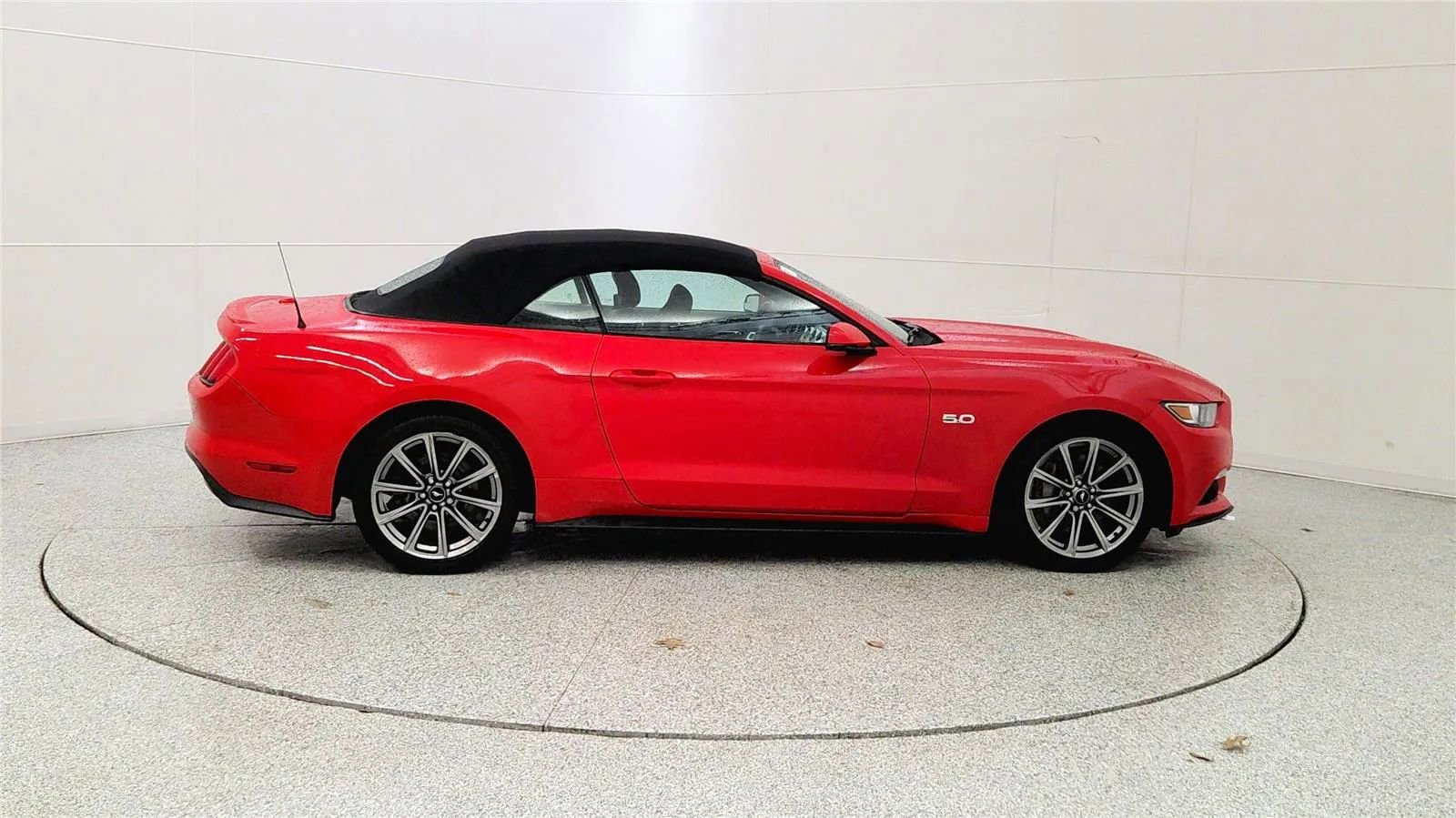 Used 2016 Ford Mustang GT Premium image 8