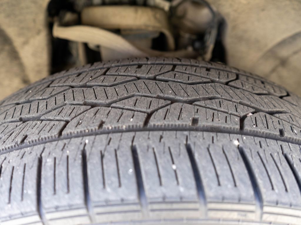 Used 2021 GMC Yukon Denali w/ Denali Premium Package AWD/4WD image 33