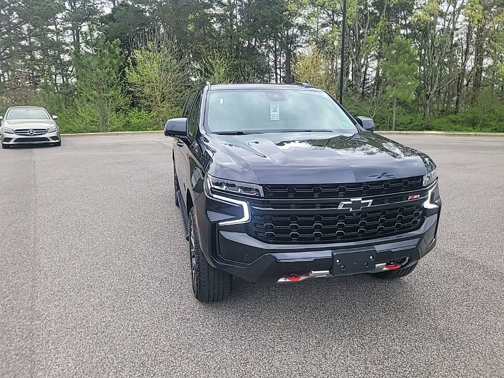 Used 2024 Chevrolet Tahoe Z71 w/ Luxury Package image 3