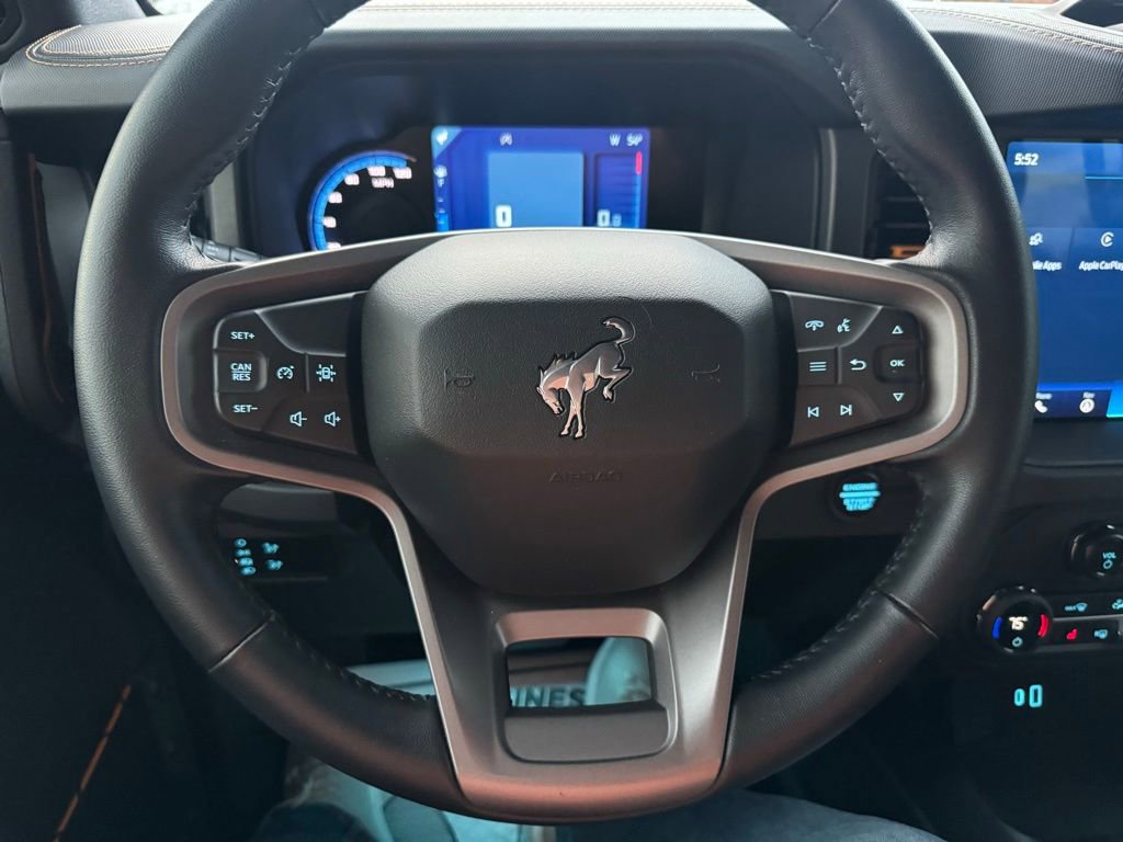 Used 2024 Ford Bronco Badlands image 15