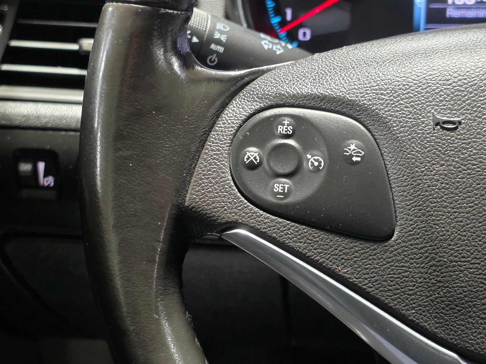Used 2015 Chevrolet Impala LTZ FWD image 31