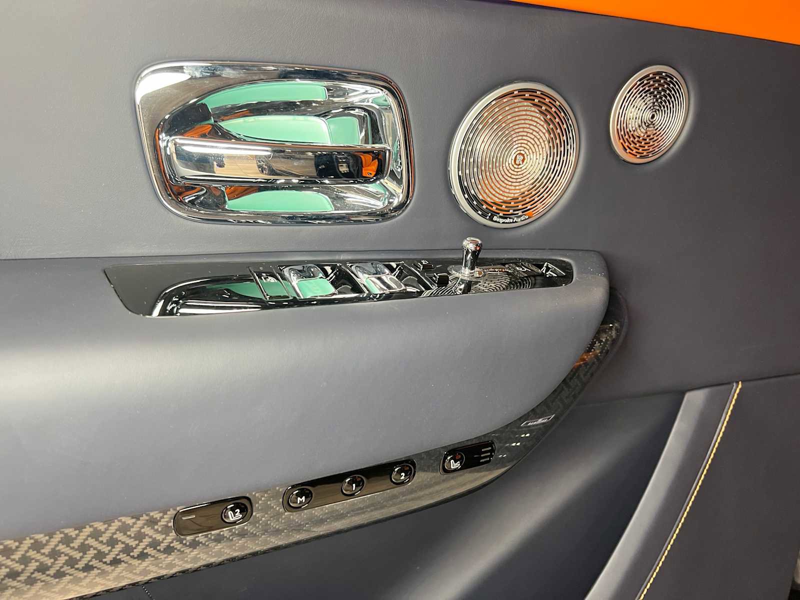 Used 2025 Rolls-Royce Cullinan Black Badge w/ Leather Finishing Pack image 28