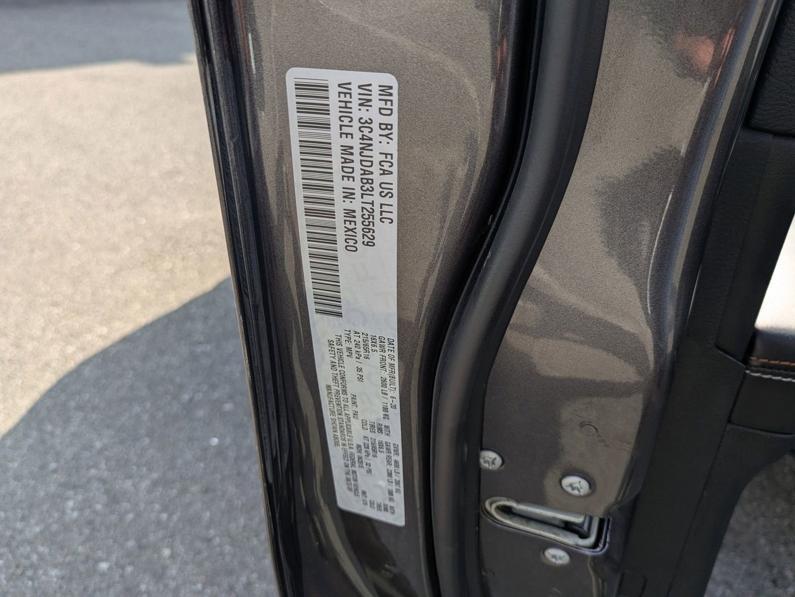 Used 2020 Jeep Compass Sport image 30