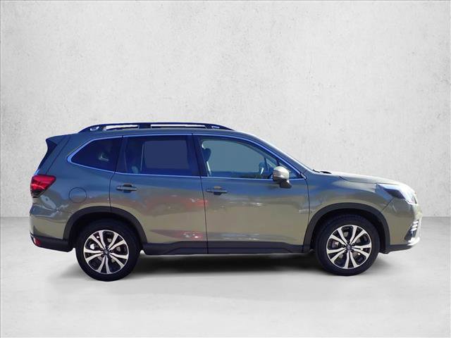 Used 2023 Subaru Forester Limited AWD/4WD image 4