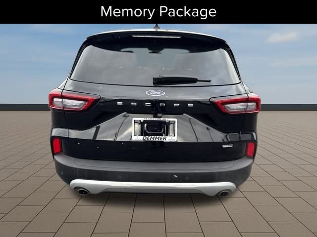 Used 2023 Ford Escape SE w/ PHEV Premium Package image 5