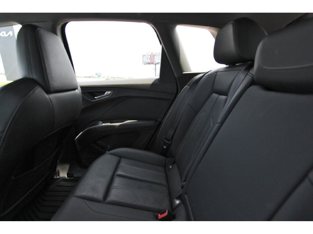 Used 2022 Audi Q4 e-tron Premium Plus AWD/4WD image 12