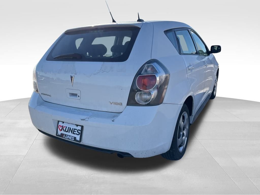Used 2010 Pontiac Vibe w/ Preferred Package image 9