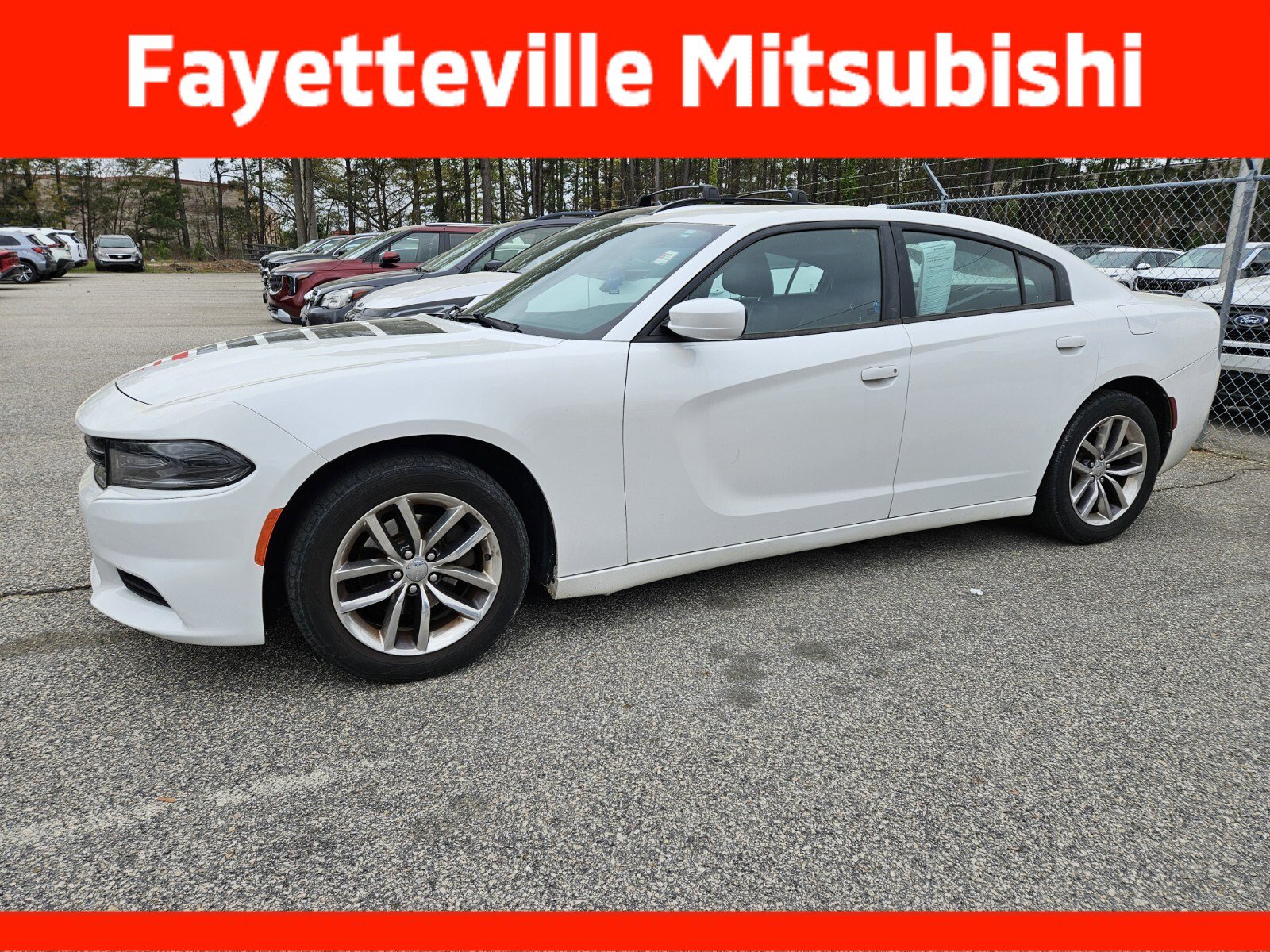 Used 2015 Dodge Charger SXT w/ Plus Group image 8
