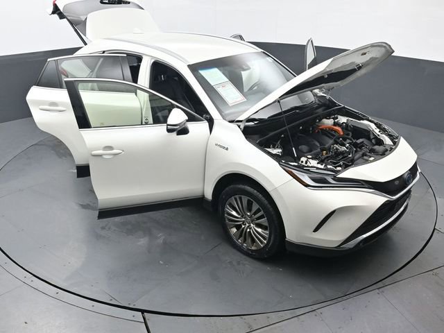 Certified 2021 Toyota Venza XLE image 57