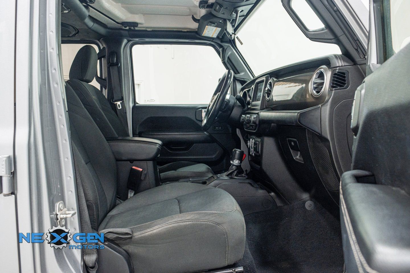 Used 2021 Jeep Wrangler Unlimited Sahara image 33