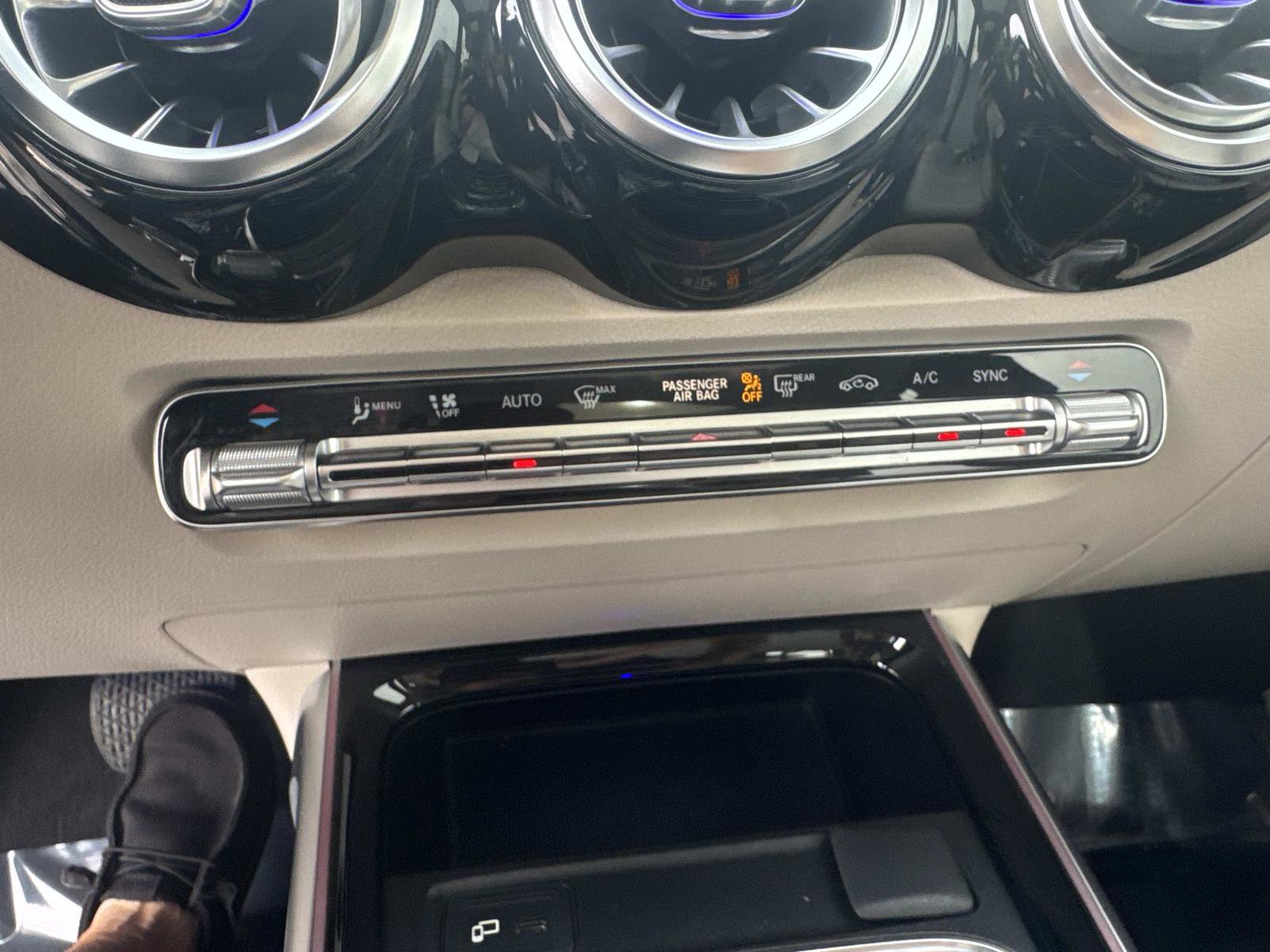 Used 2021 Mercedes-Benz GLB 250 image 24