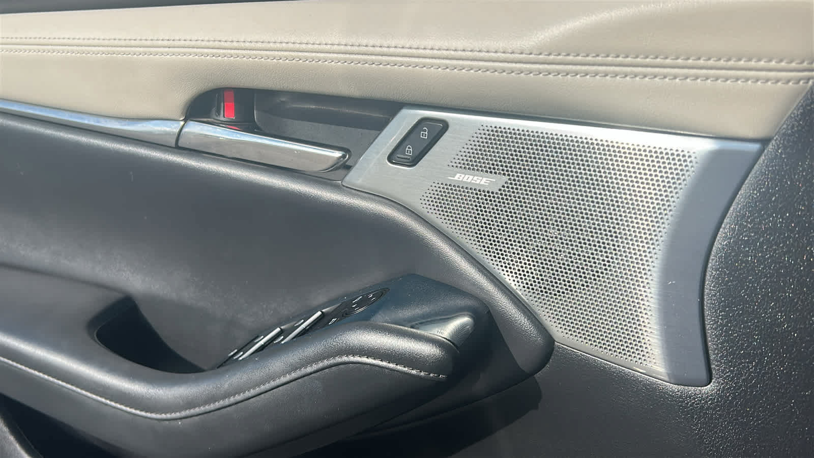 Used 2019 MAZDA MAZDA3 AWD Sedan w/ Premium Package image 22