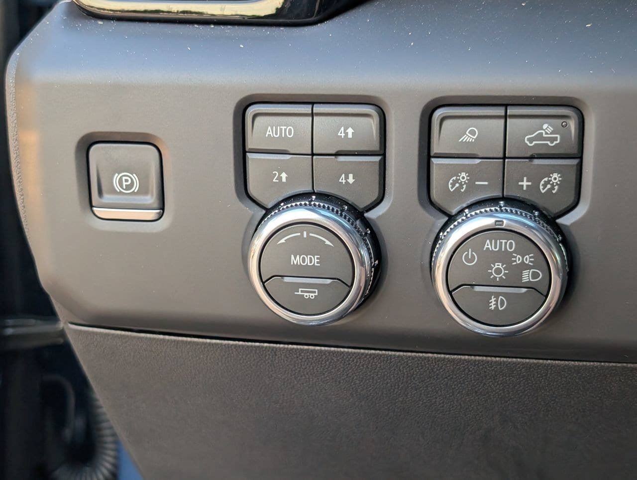 New 2026 GMC Sierra 2500 Denali Ultimate AWD/4WD image 18